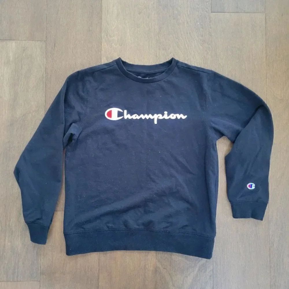 Champion boys sweatshirt L